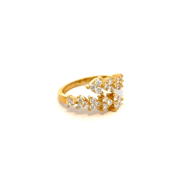 Elegant Gold Diamond Ring — изображение 2