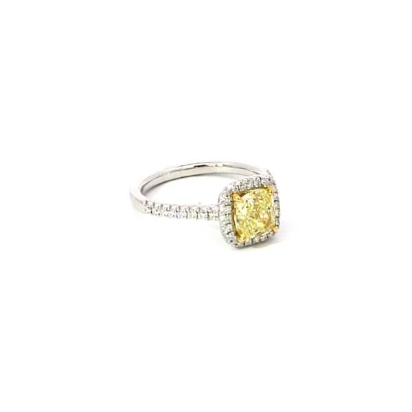 Elegant Baguette Diamond Ring - Image 3