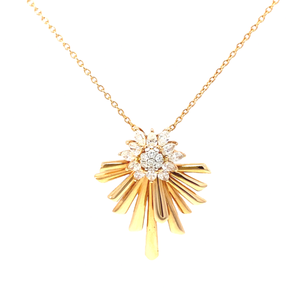 Elegant Gold Sunburst Pendant — изображение 3