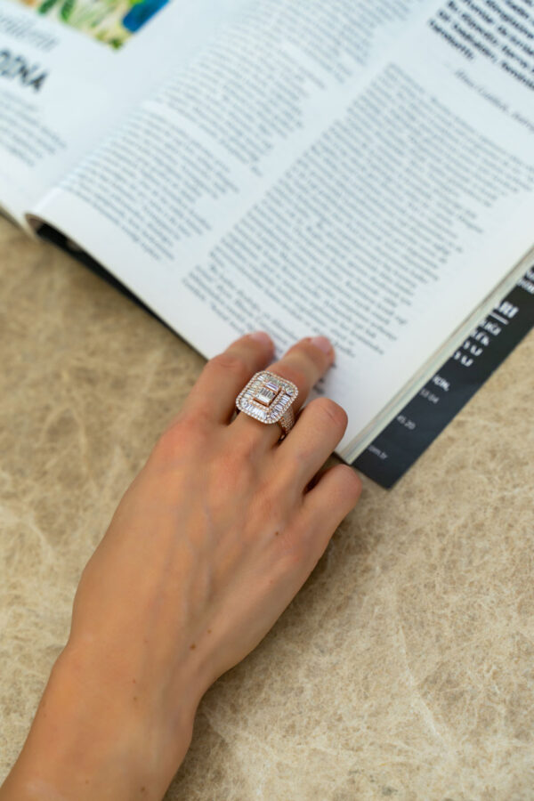 Sophisticated Sparkle Ring - Image 2